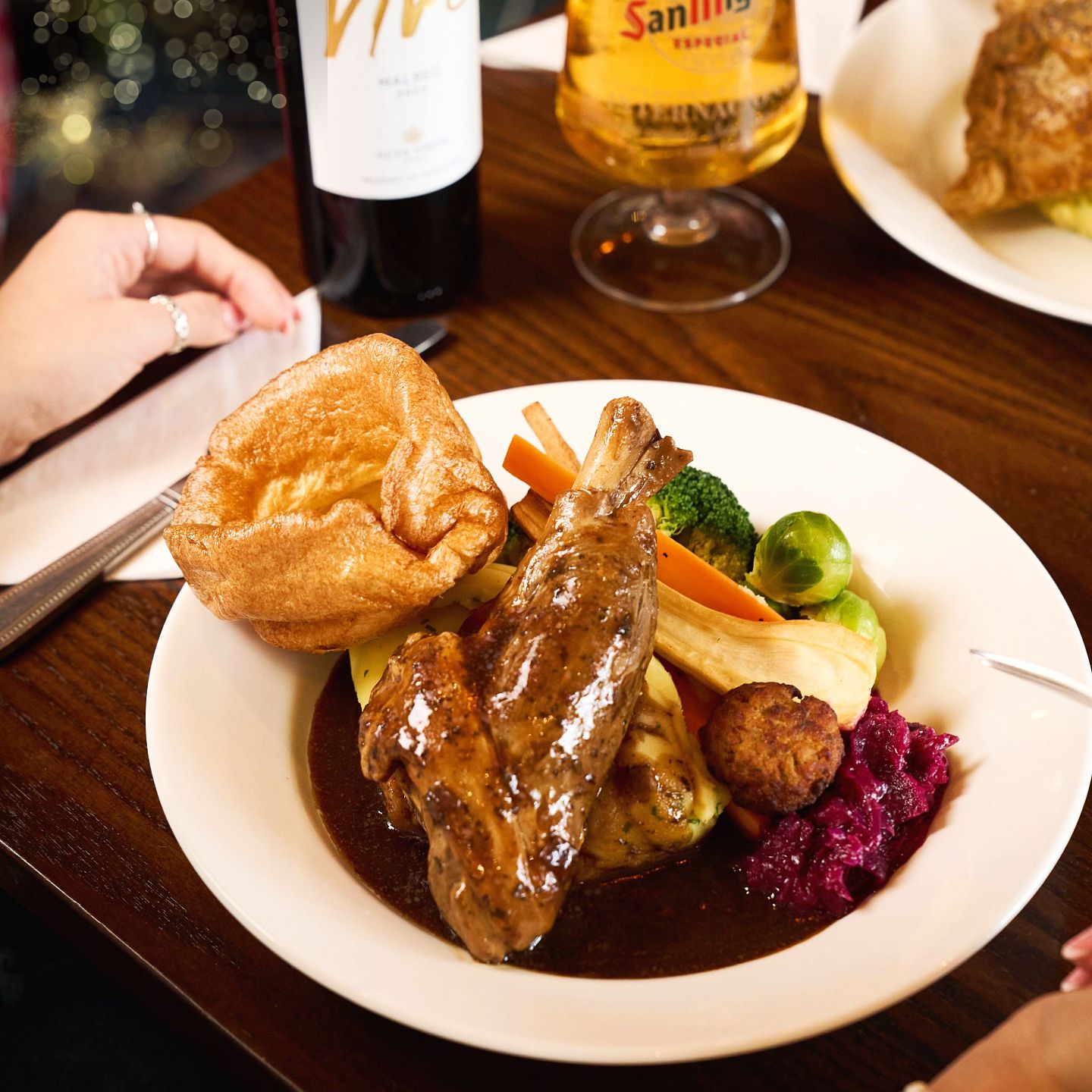 Christmas Day 2025 Lunch, Dinner & Dining at The Oak Apple in Worcester