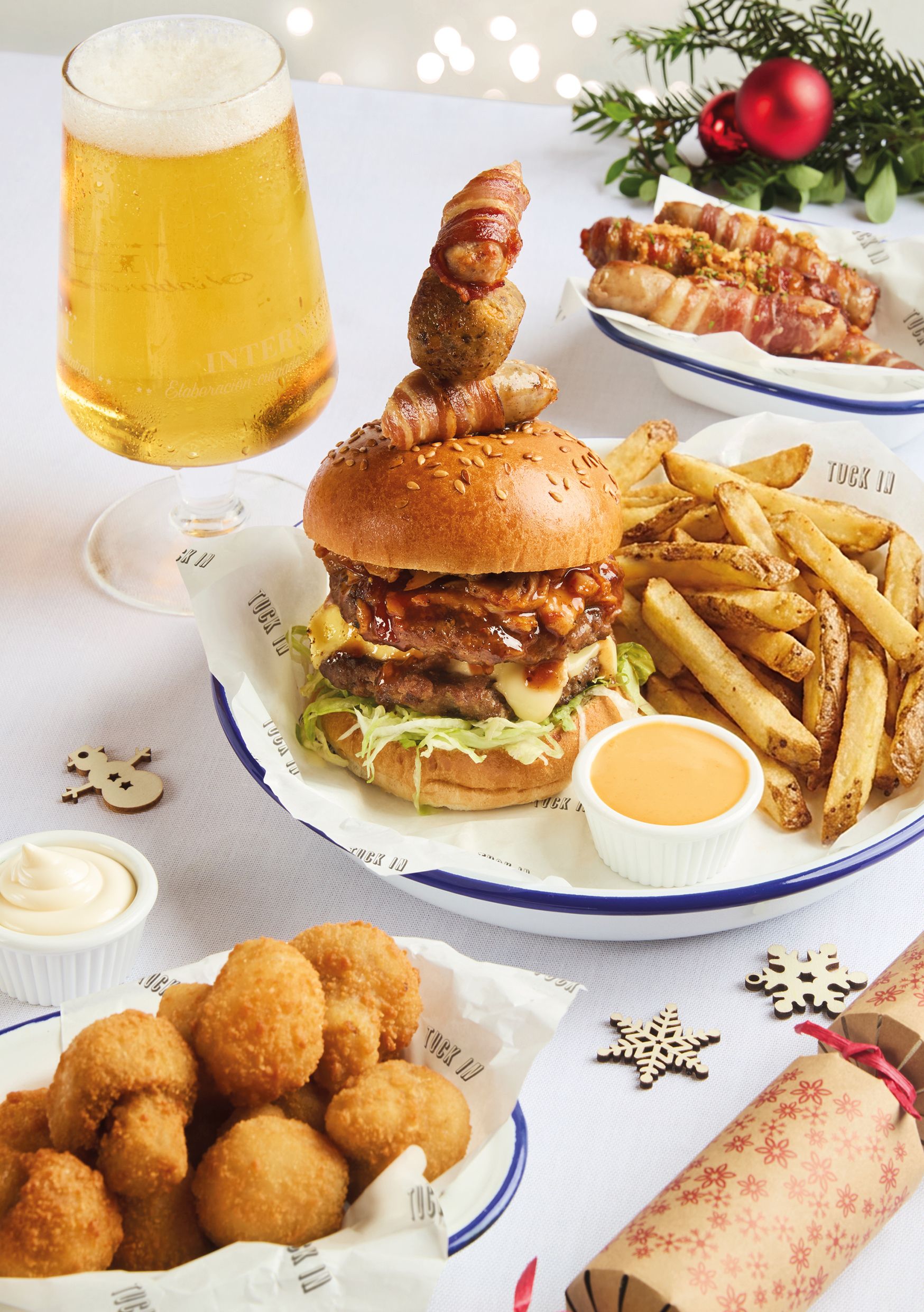 Festive Lunch & Dinner at The Oak Apple in Worcester